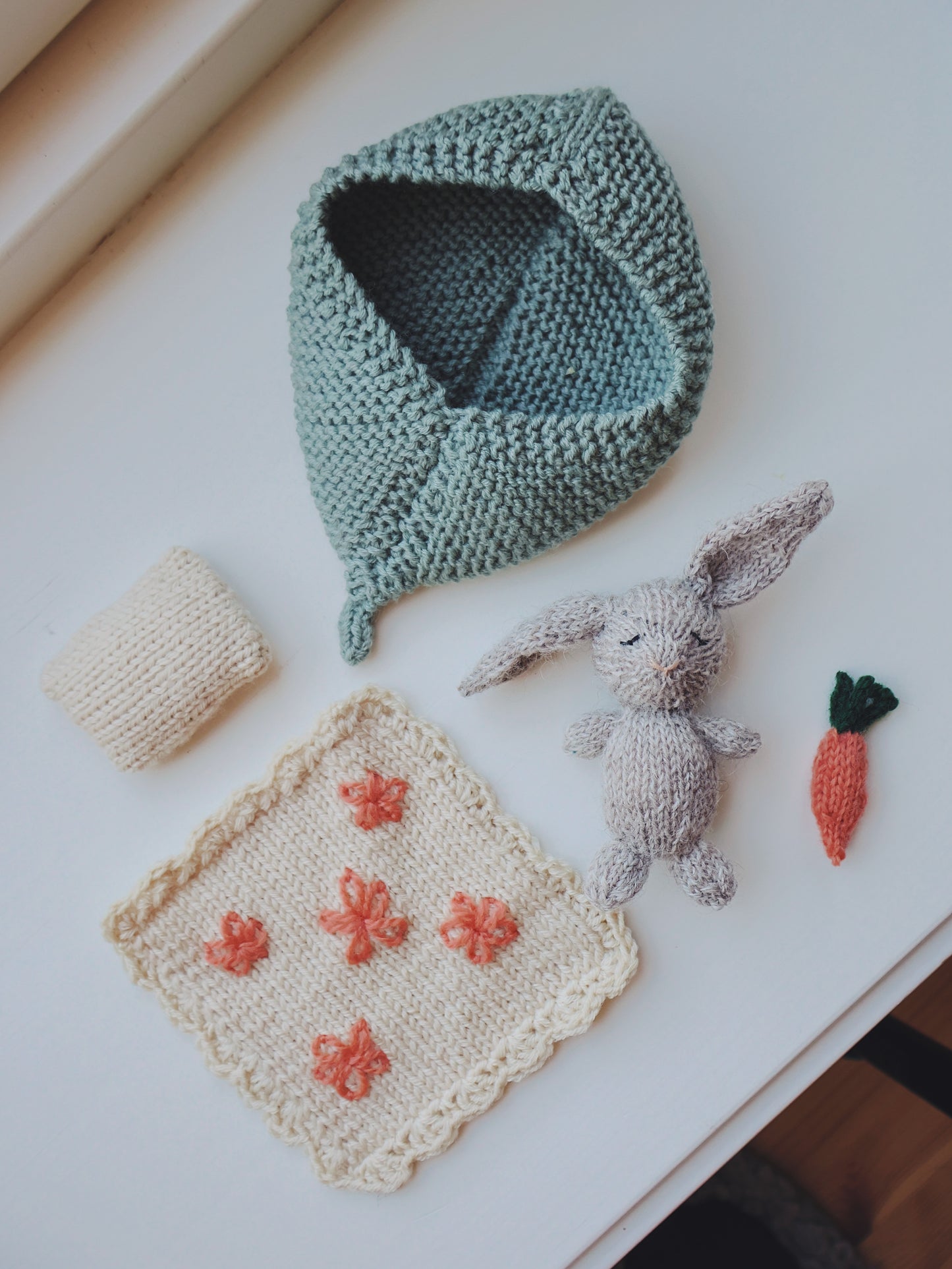Berit the Bunny - norsk oppskrift / Norwegian pattern