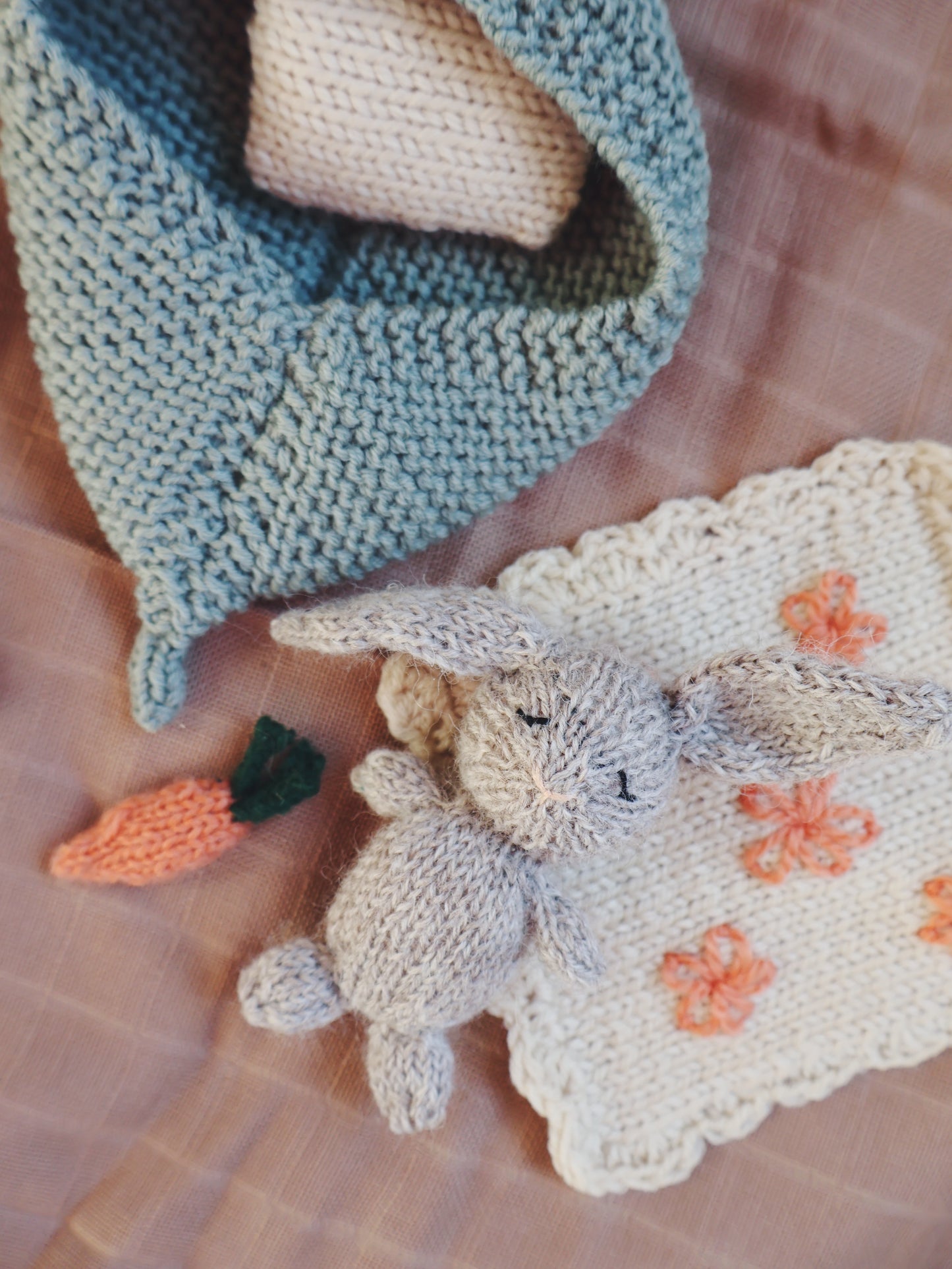 Berit the Bunny - norsk oppskrift / Norwegian pattern
