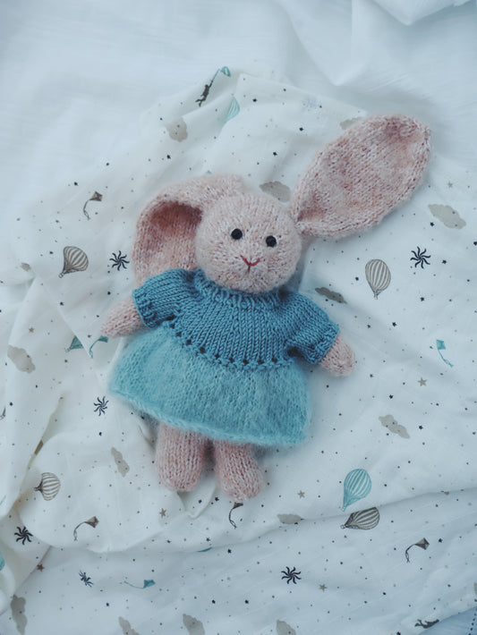 Klara the Bunny - english pattern
